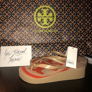 NIB Wedge Tory Burch Flip flops 👡👡